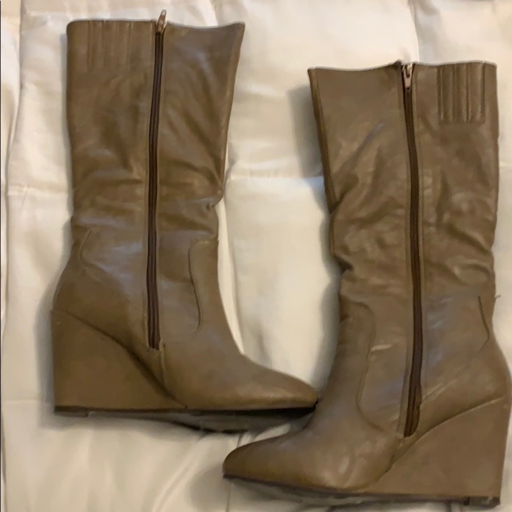 Boots - Picture 2 of 2